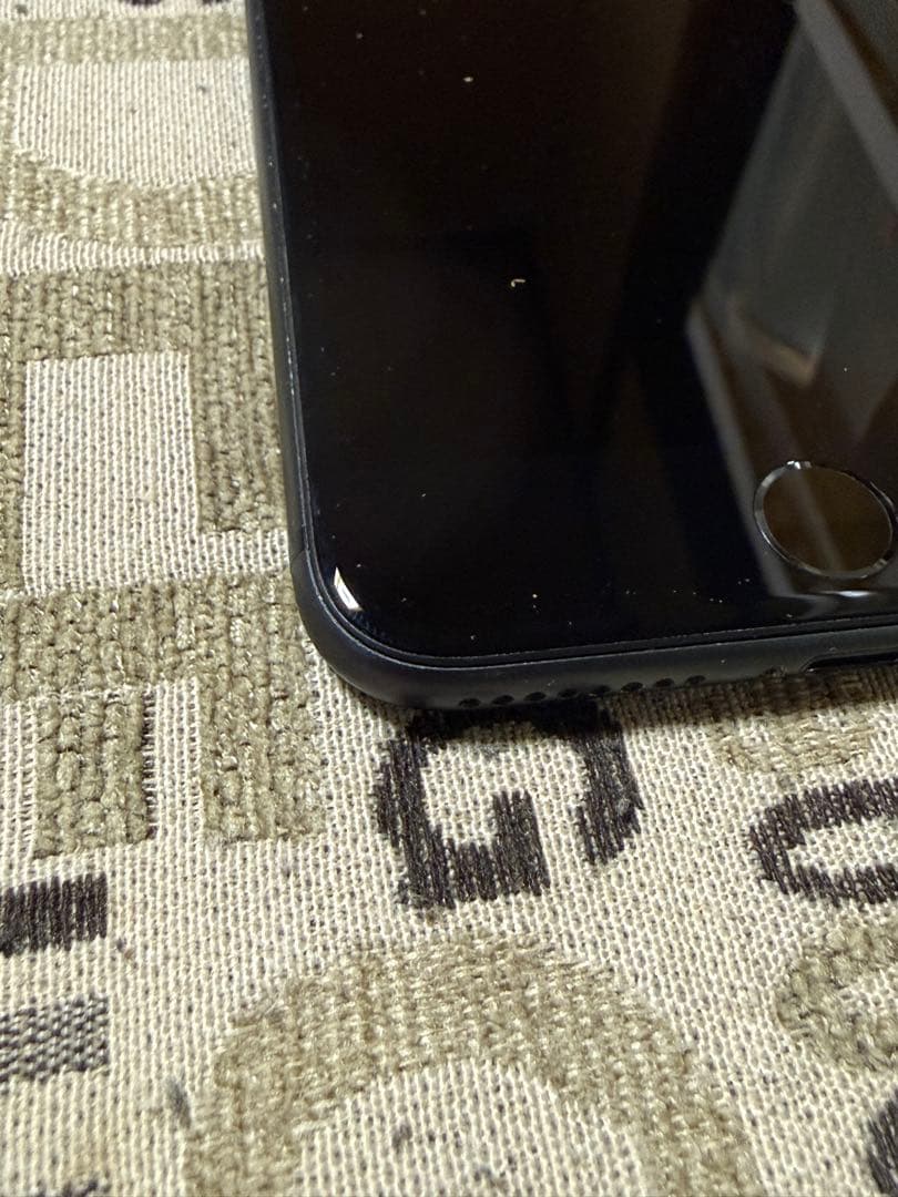 iPhone 8Plus 匿名発送　64G 最大充電容量77%