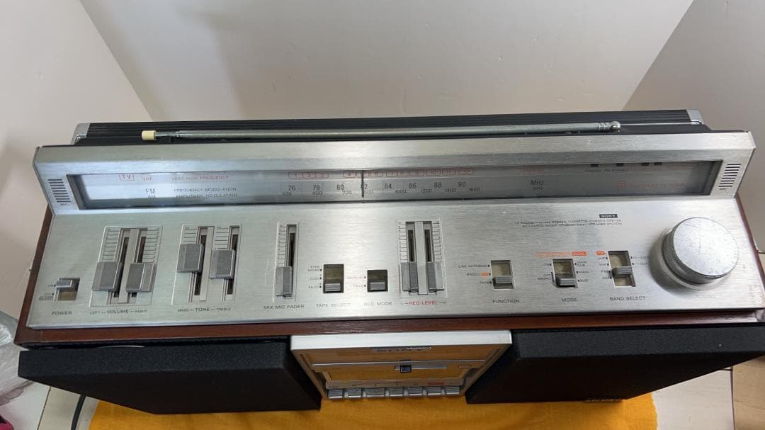 SONY レトロラジカセ　CFS-8　STEREO　ZILBA’P　　テープ