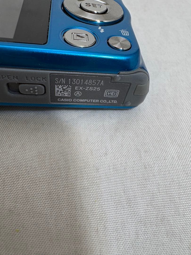 CASIO　デジカメ　EX-ZS25ブルーコンパクトデジタルカメラ EXILIM