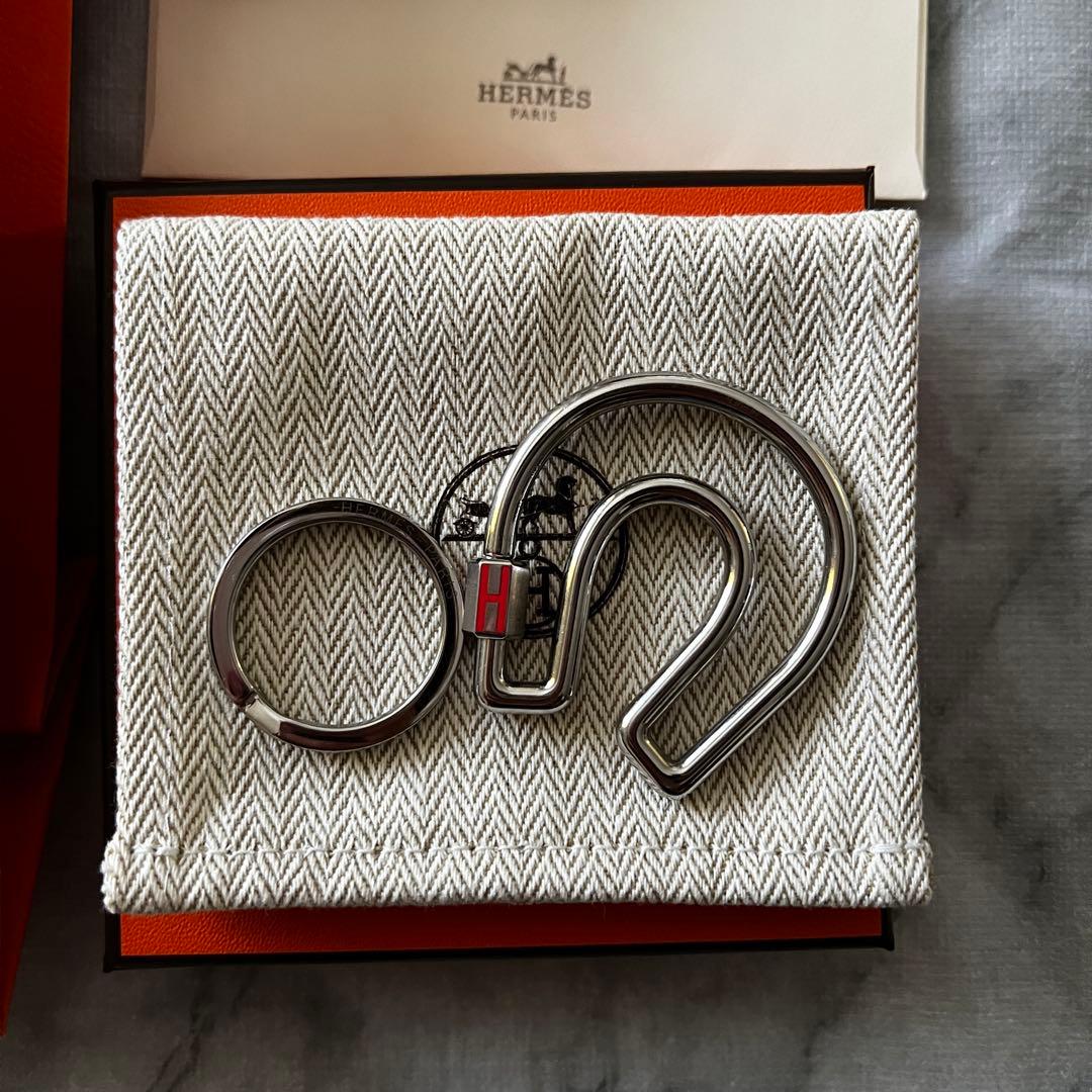 HERMES エルメス　キーホルダー フェール・ア・シュヴァル　オレンジ