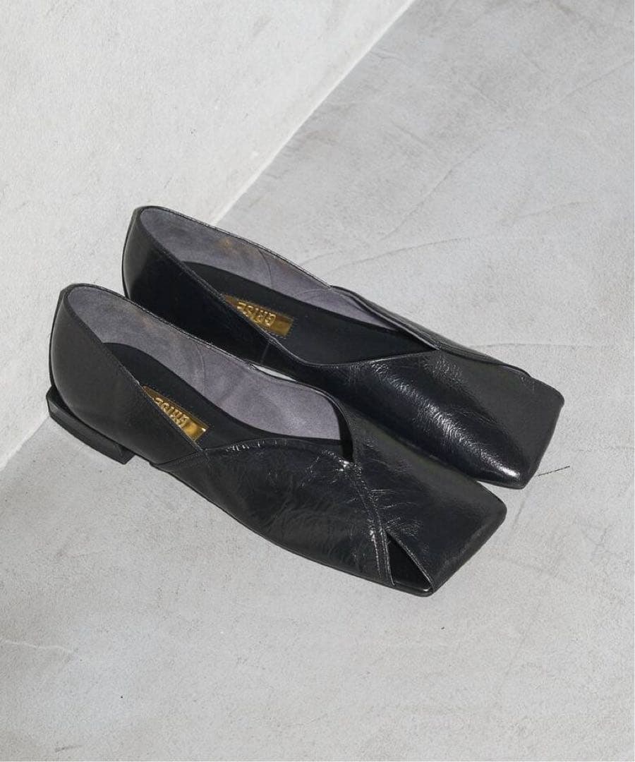 GRISEレザースクエアARTYフラット LE TALON パンプス