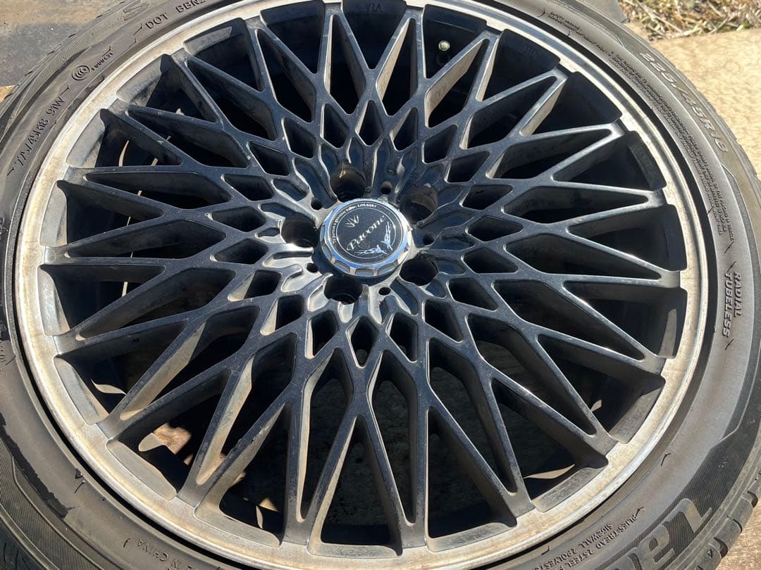 ロクサーニ パヴォーネ 18インチタイヤホイール4本セット中古