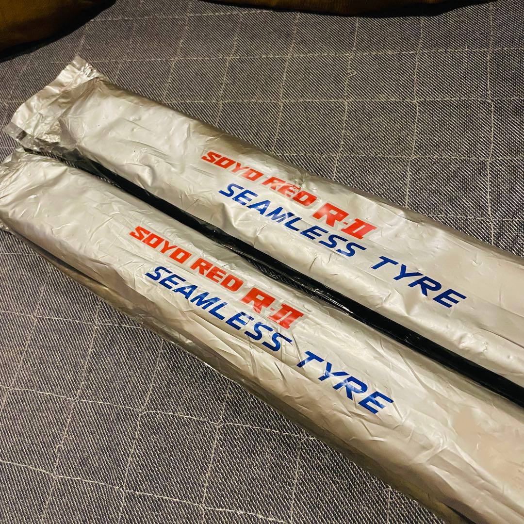 23年製・新品　SOYO RED R-Ⅱ シームレスタイヤ 2本セットNJS認定