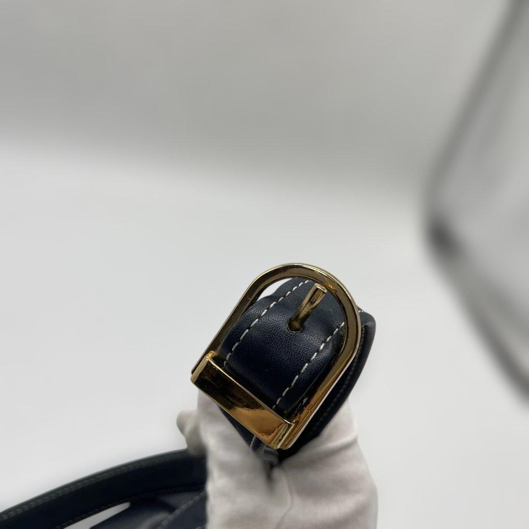 GUCCI「アクセサリーコレクション」レザーショルダーバッグ