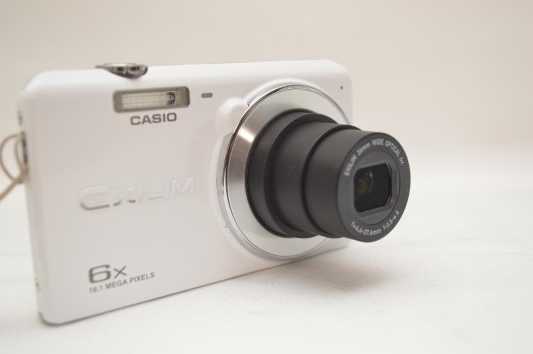 ✨希少美品✨ CASIO EXLIM EX-Z900 ホワイト