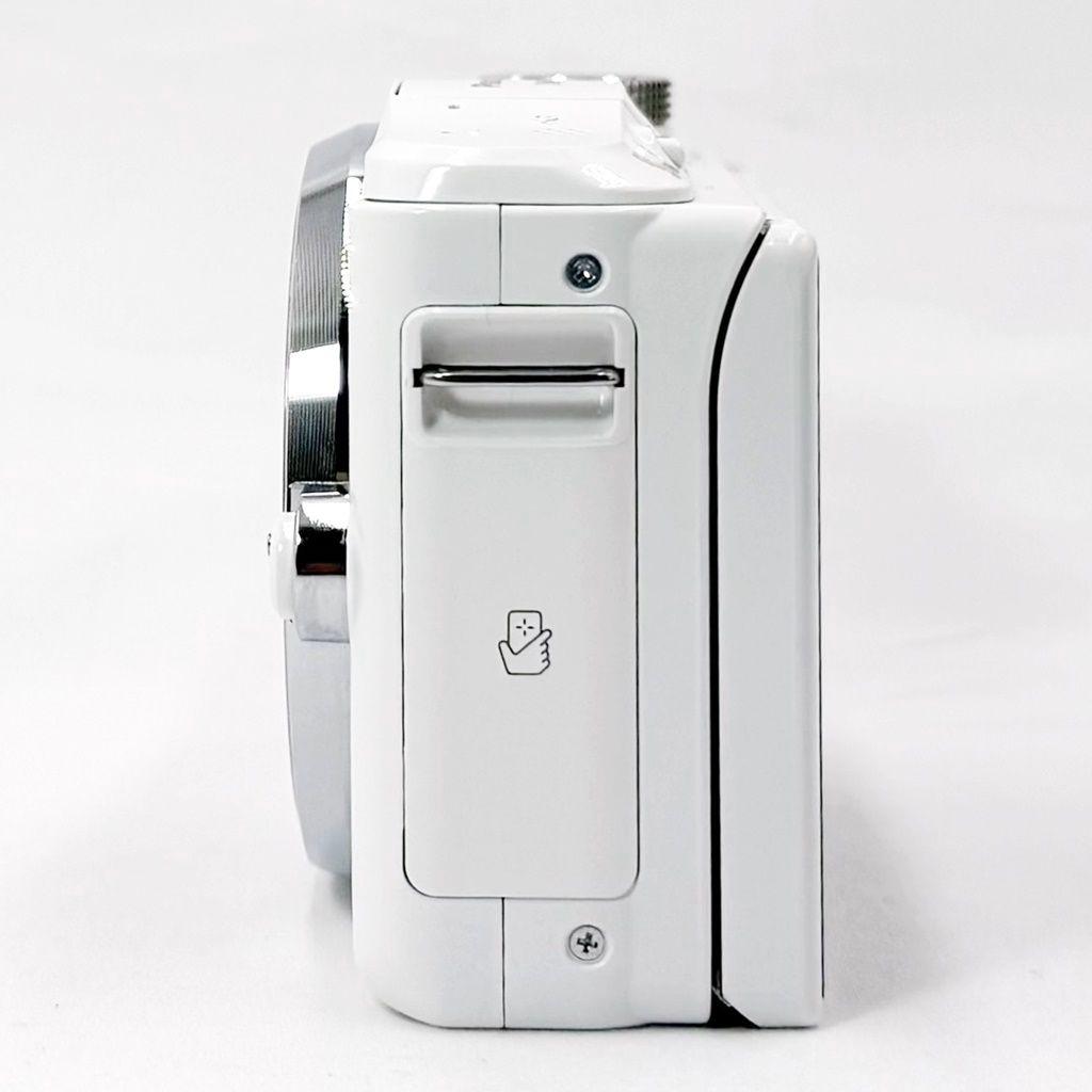 【美品】パナソニック DMC-GF6W ダブルズームキット ミラーレス カメラ