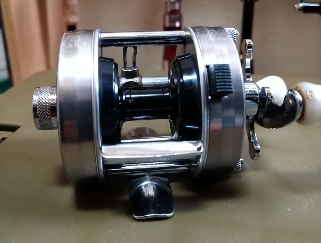 ABU Ambassadeur 1500 C ベイトリール