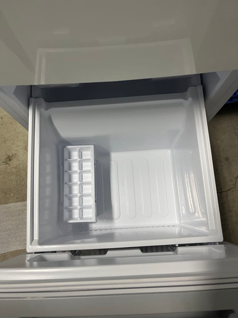 SHARP ノンフロン冷蔵庫 SJ-15E8-KW 152L 識別T