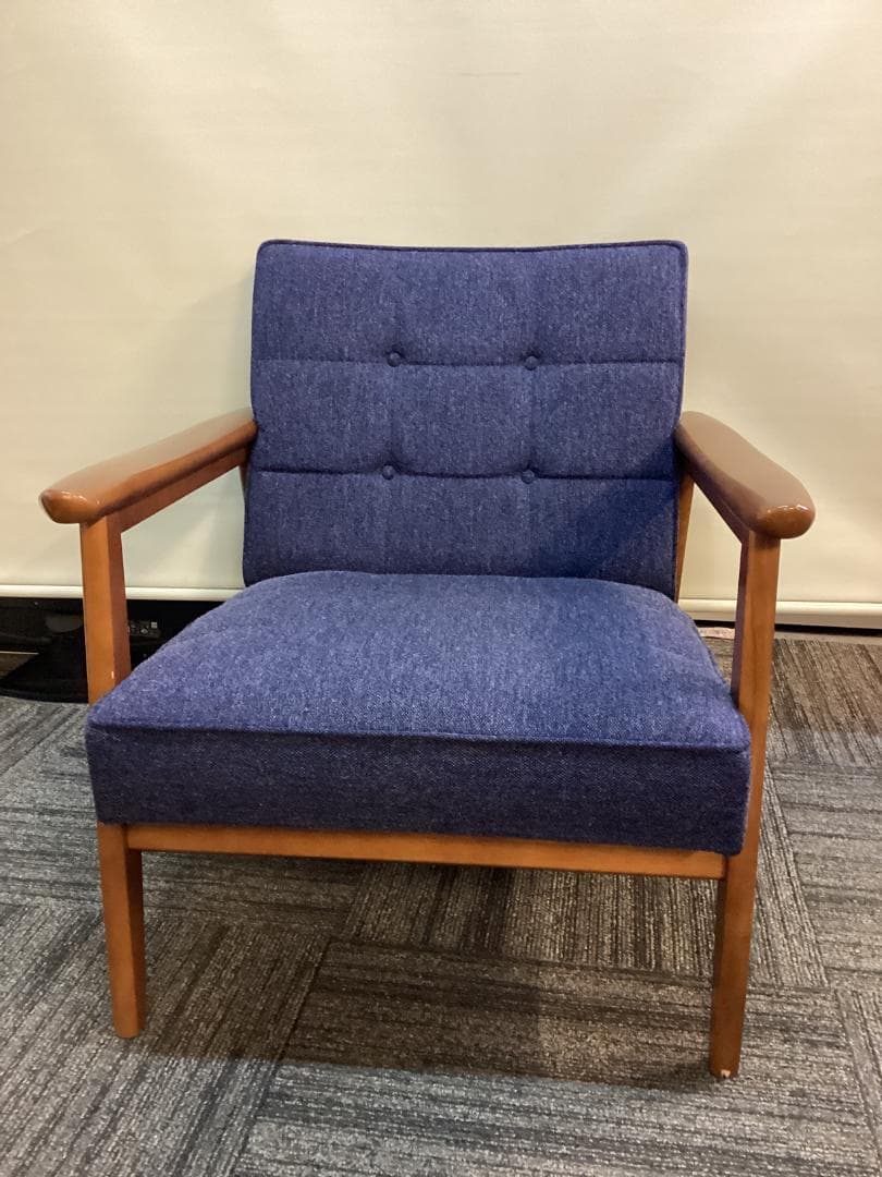 １脚のみ　カリモク６０　Kチェア　タープブルー　１シーター