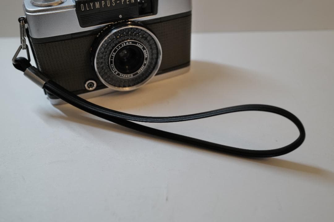 整備済 OLYMPUS PEN EE-2 オリンパス ハーフフィルムカメラ