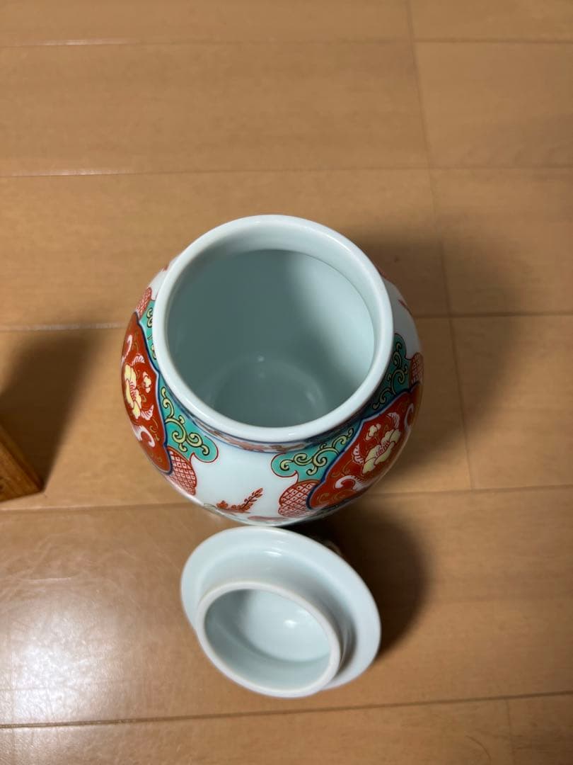 761古伊万里　沈香壺　金彩　未使用　有田焼