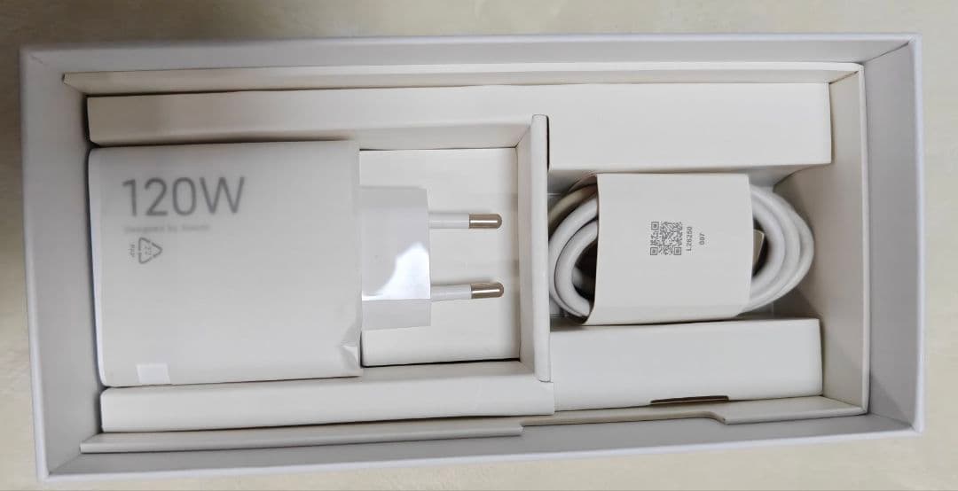 【美品】Xiaomi 13T Pro (16GB/1TB)/黒 (Global)