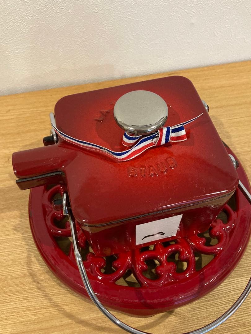 staub スクエアティーポット　ピメント　teapot ケトル　トリベット付き