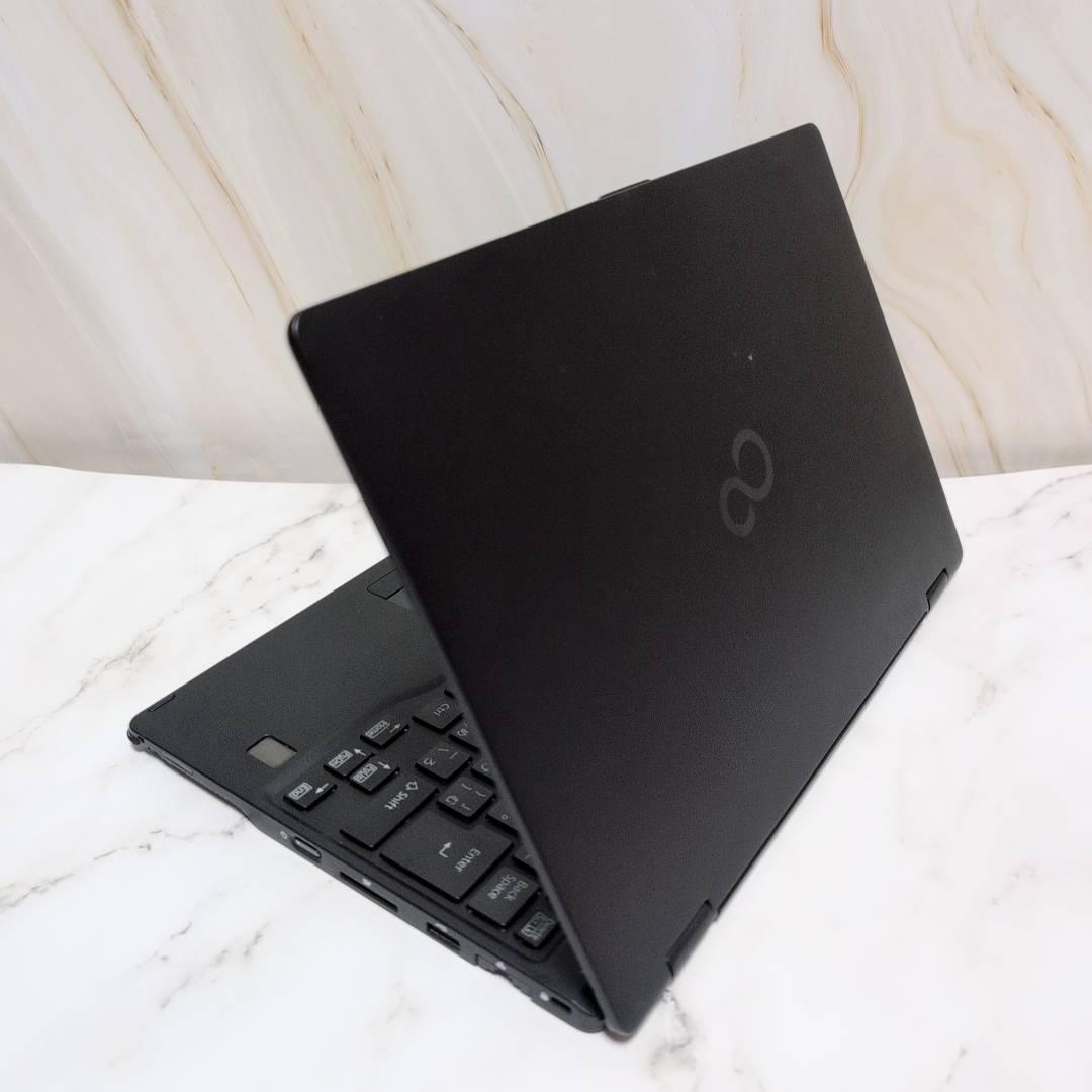 富士通 薄型ノートPC 第10世代core i5 オフィス バッテリー良好