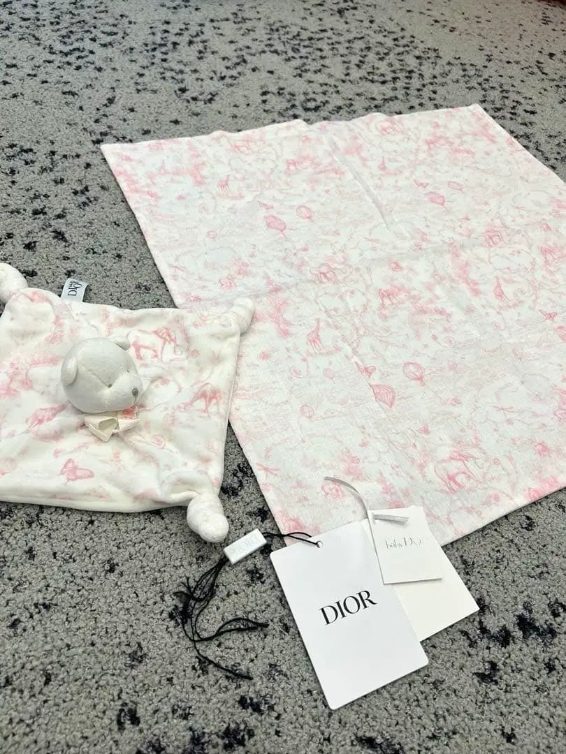babyDior 花柄 ピンクハンカチ ぬいぐるみ付き