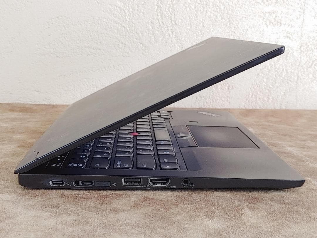 【ジャンク】ThinkPad X280 Core i7、天板ひび割れ