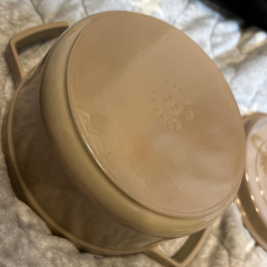 【廃盤色】【新品未使用】ストウブ ピコ ココットラウンド 22cm リネン