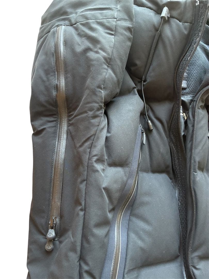 水沢ダウンジャケット JP S 黒(ブラック) DESCENTE