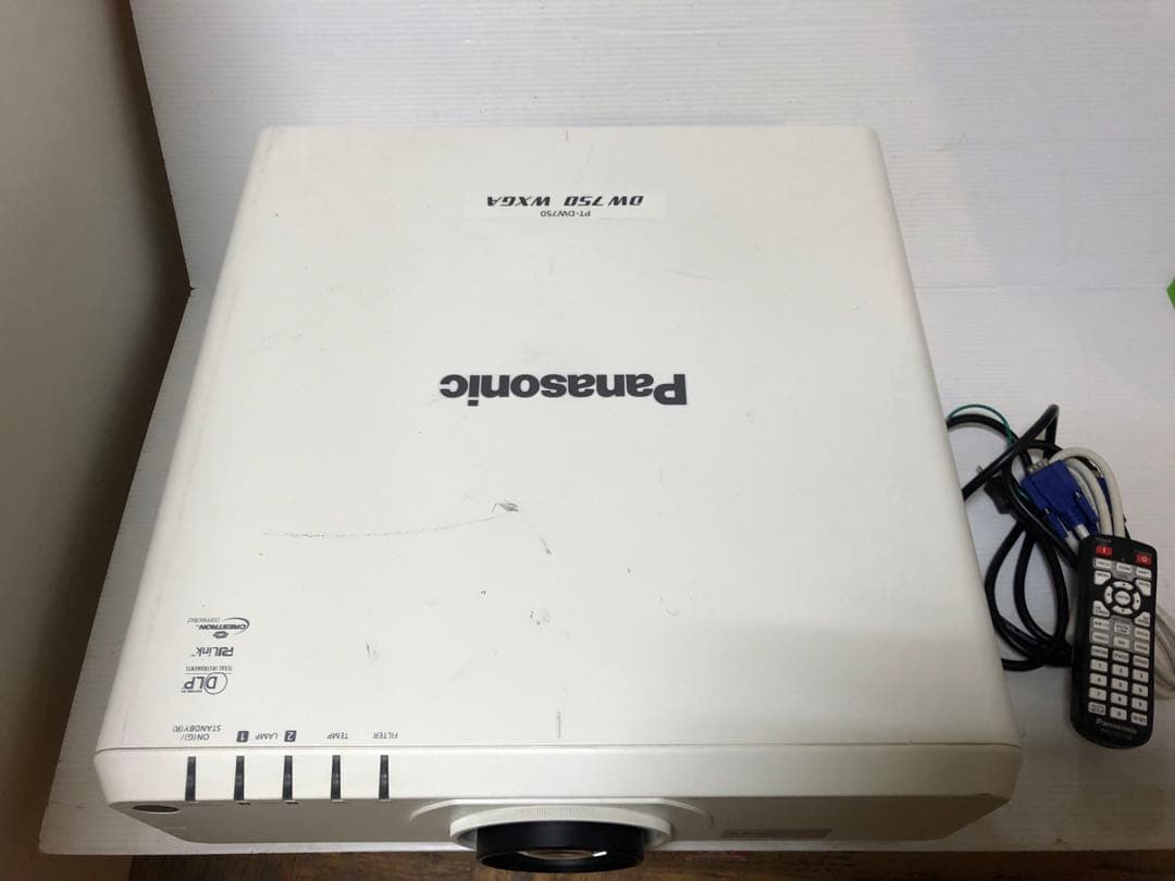 Panasonic PT-DW750JW 高輝度　7000ルーメン 日本製