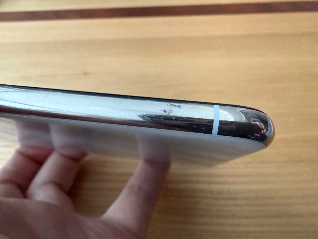 Apple iPhone XS Max シルバー 79%
