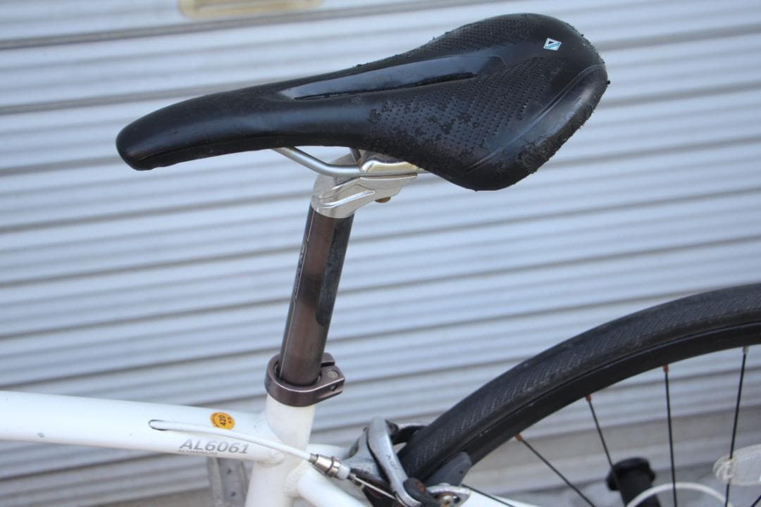 引き取り限定♪人気のルイガノ♪CR23♪ロードレーサー入門用にどうでしょうか♪