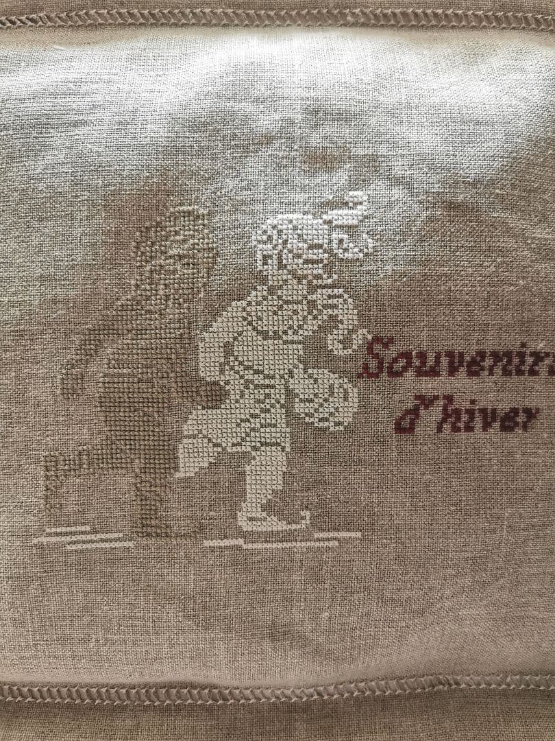 アンティークフランス ホームスパンリネン＆プチポワン子供冬遊び刺繍 クッション