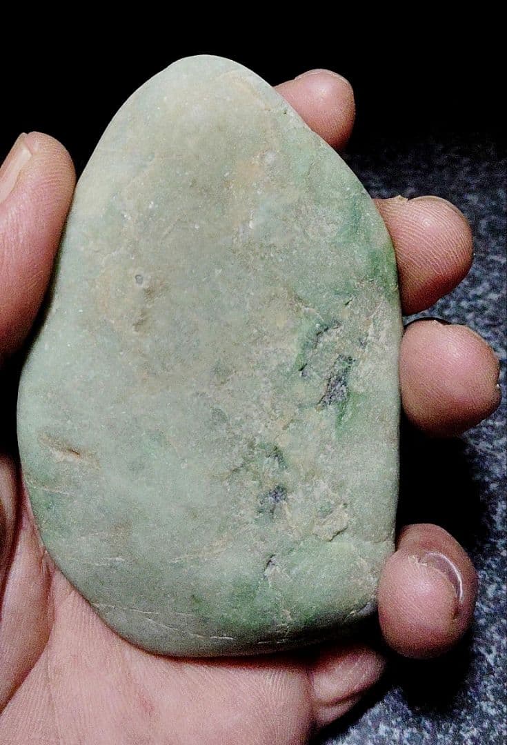 ★翡翠原石★糸魚川硬玉【上質海石・269ｇ】