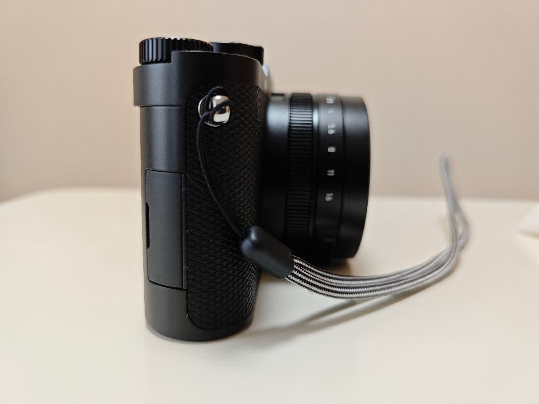 LEICA D-LUX 8 コンパクトデジタルカメラ