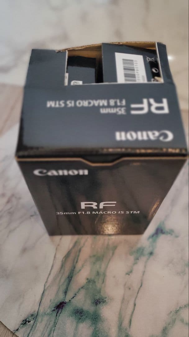 「美品」Canon RF 35mm F1.8 MACRO IS STM