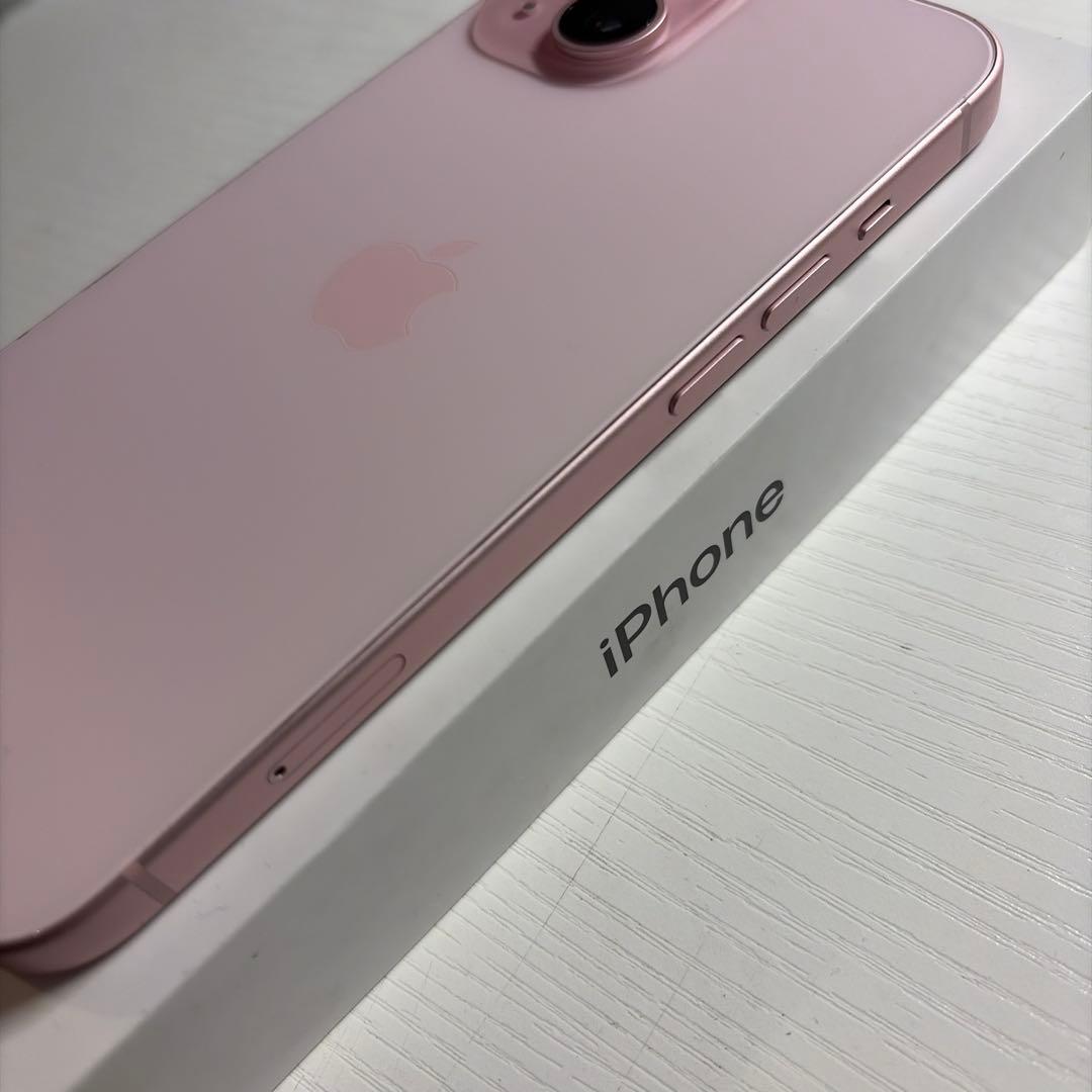 iPhone15 128GB ブラック&ピンク SIMフリー 極美品