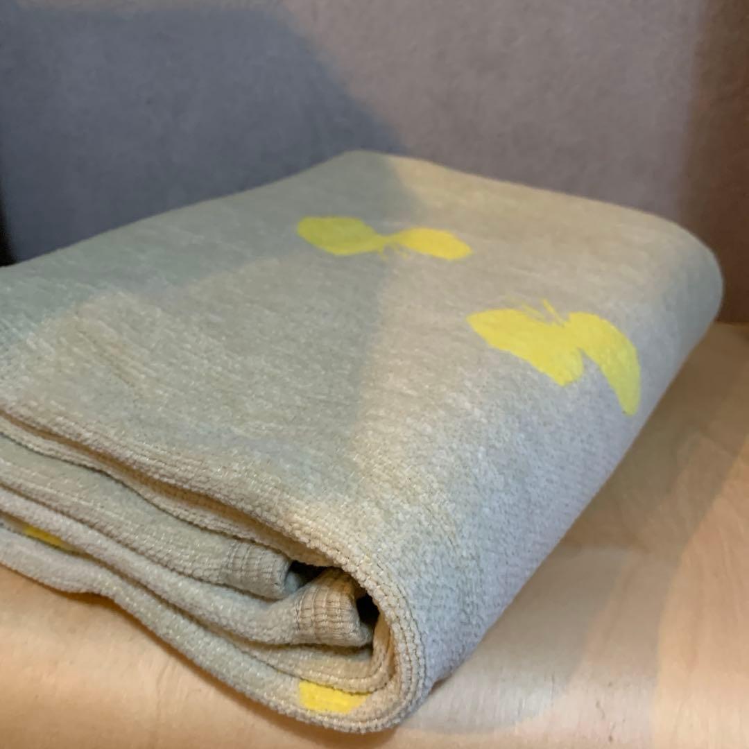 ミナペルホネン　KLIPPAN ブランケット　CHOUCHO ハーフサイズ