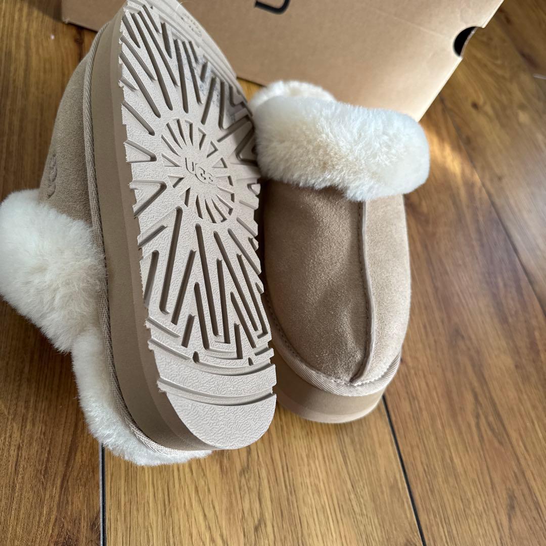 UGG DISQUETTE 厚底ムートンブーツ　ベージュ