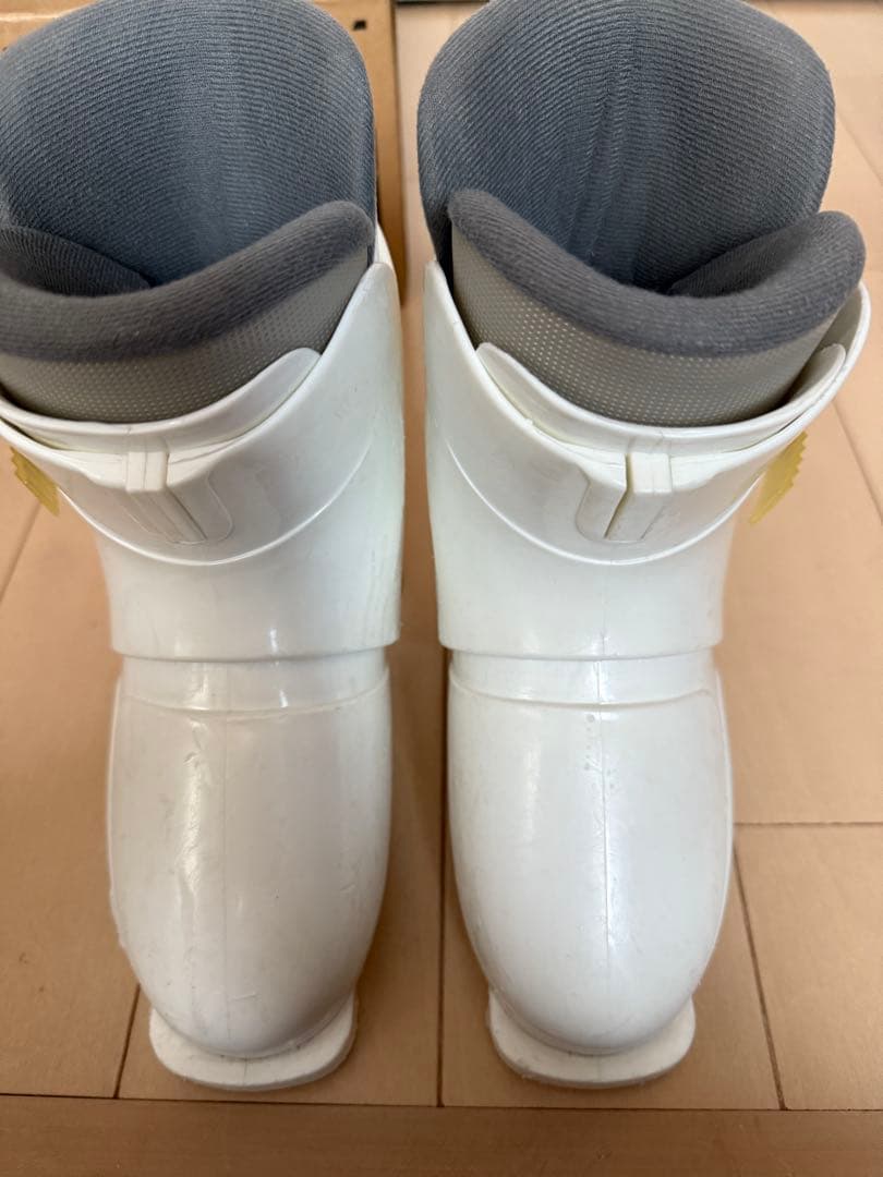 《札幌市内手渡し可能》スキー 3点セット ブーツ 板 ストック kazama