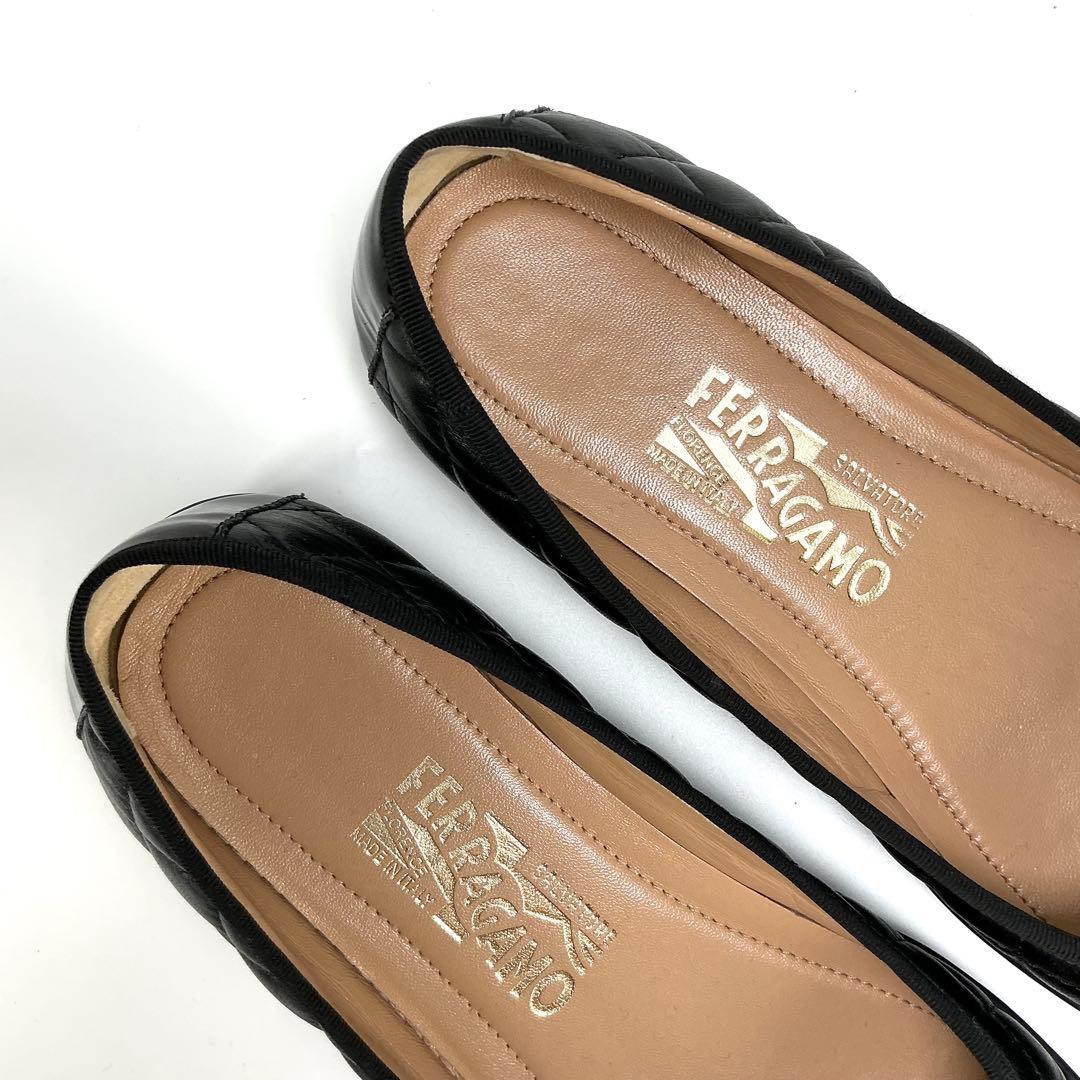 FERRAGAMO　ヴァラリボン　キルティング　パンプス　バレエシューズ