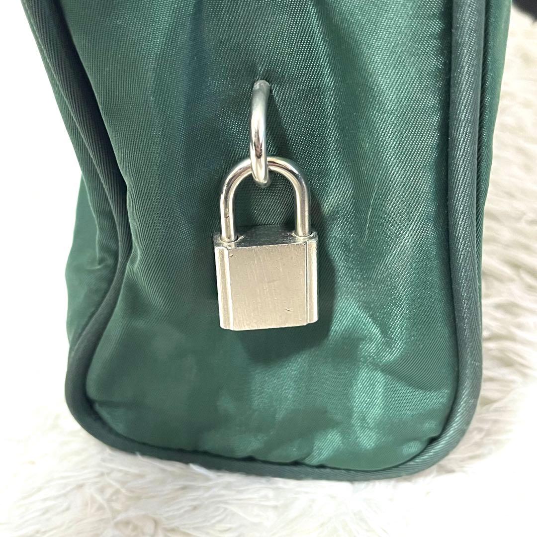 ✨超激レア✨PRADA ビジネスバッグ 3気室 三角ロゴプレート カデナ 南京錠