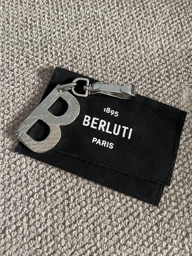 Berlutiベルルッティカリグラフィキーホルダー バッグチャーム