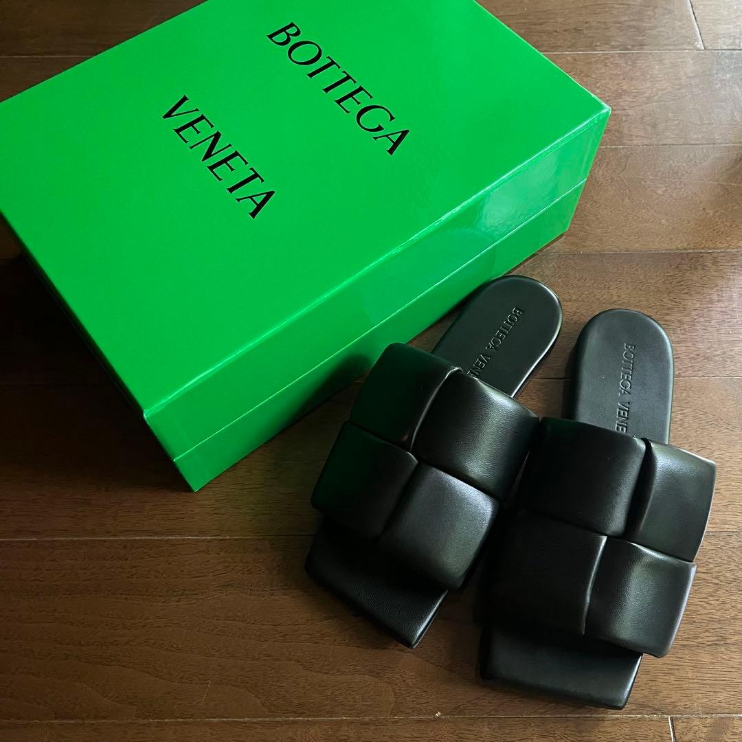 ボッテガ・ヴェネタ フラットサンダル
