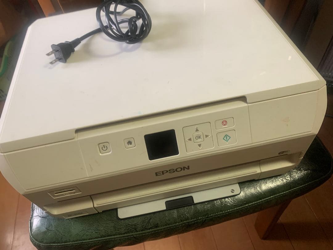 EPSON EP706Aのプリンタ（ジャンク品）と互換インクイエロー、マゼンタ