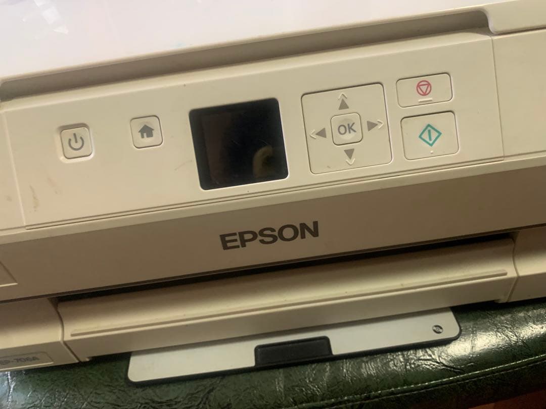 EPSON EP706Aのプリンタ（ジャンク品）と互換インクイエロー、マゼンタ