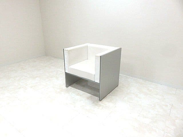 カッシーナ エアフレーム 本革1人掛けソファ　 デヴィッド・チッパーフィールド