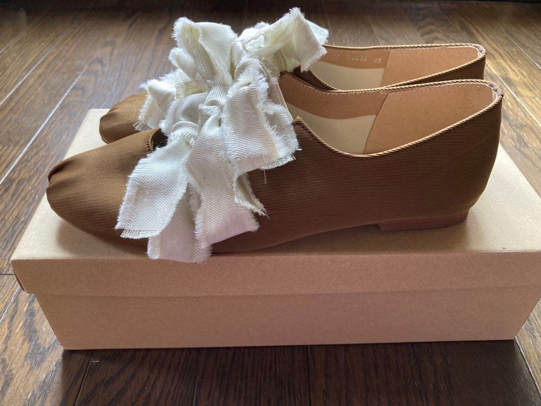 【新品】LE TALON GRISE ルタロン　サテンリボンバレリーナ