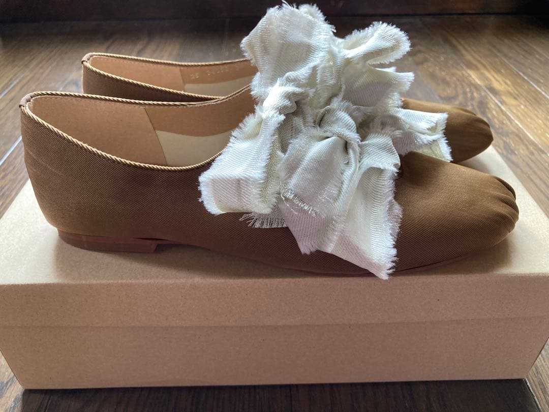 【新品】LE TALON GRISE ルタロン　サテンリボンバレリーナ