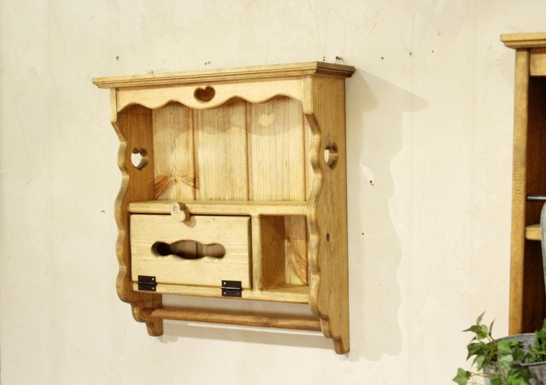 ハンドメイド　ハートのティッシュシェルフ タオルホルダーつき