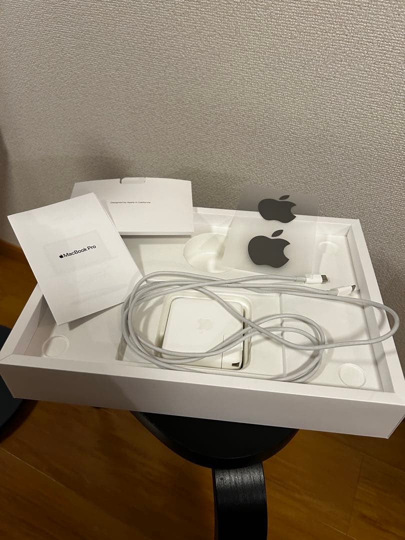 （おまけ付き）MacBook Pro 13 M1, 2020, 256GB