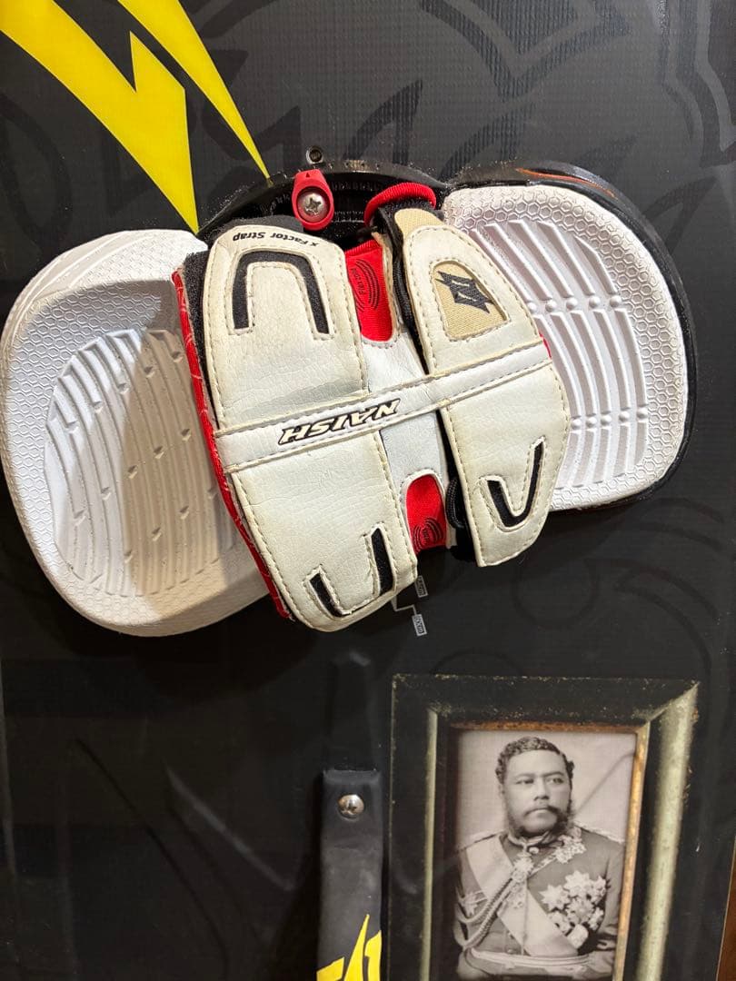 Naish カイトサーフボード 　 130x40 cmモナークデザイン