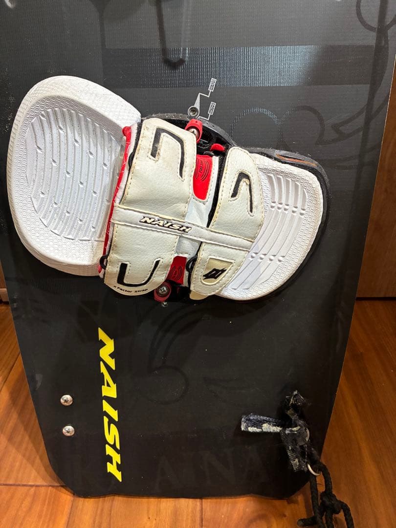 Naish カイトサーフボード 　 130x40 cmモナークデザイン