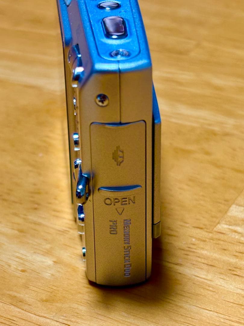 SONY DSC-T9 コンパクトデジタルカメラ