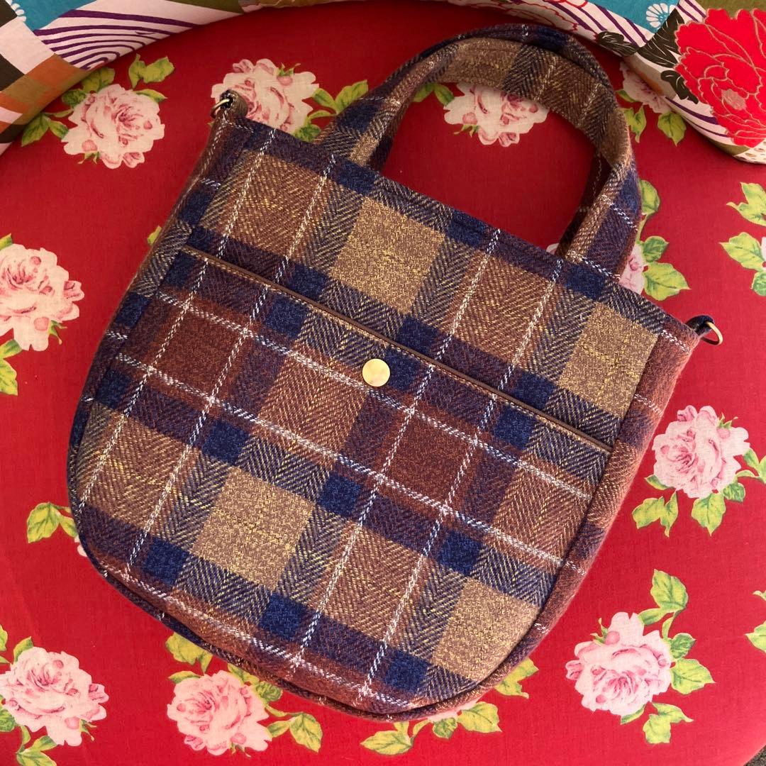 クロスステッチ❤︎ツイード丸底バッグ　ハンドメイド　サモイロフ