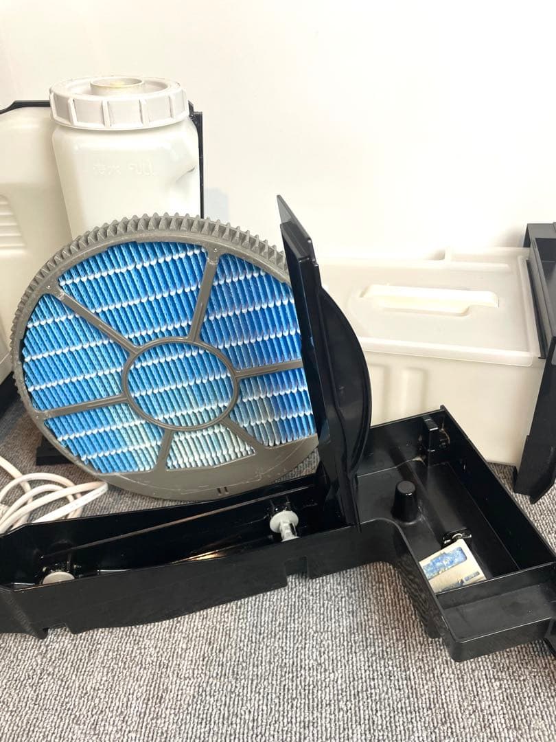 SHARP シャープ 除加湿空気清浄機 KC-HD70-W 2019年製