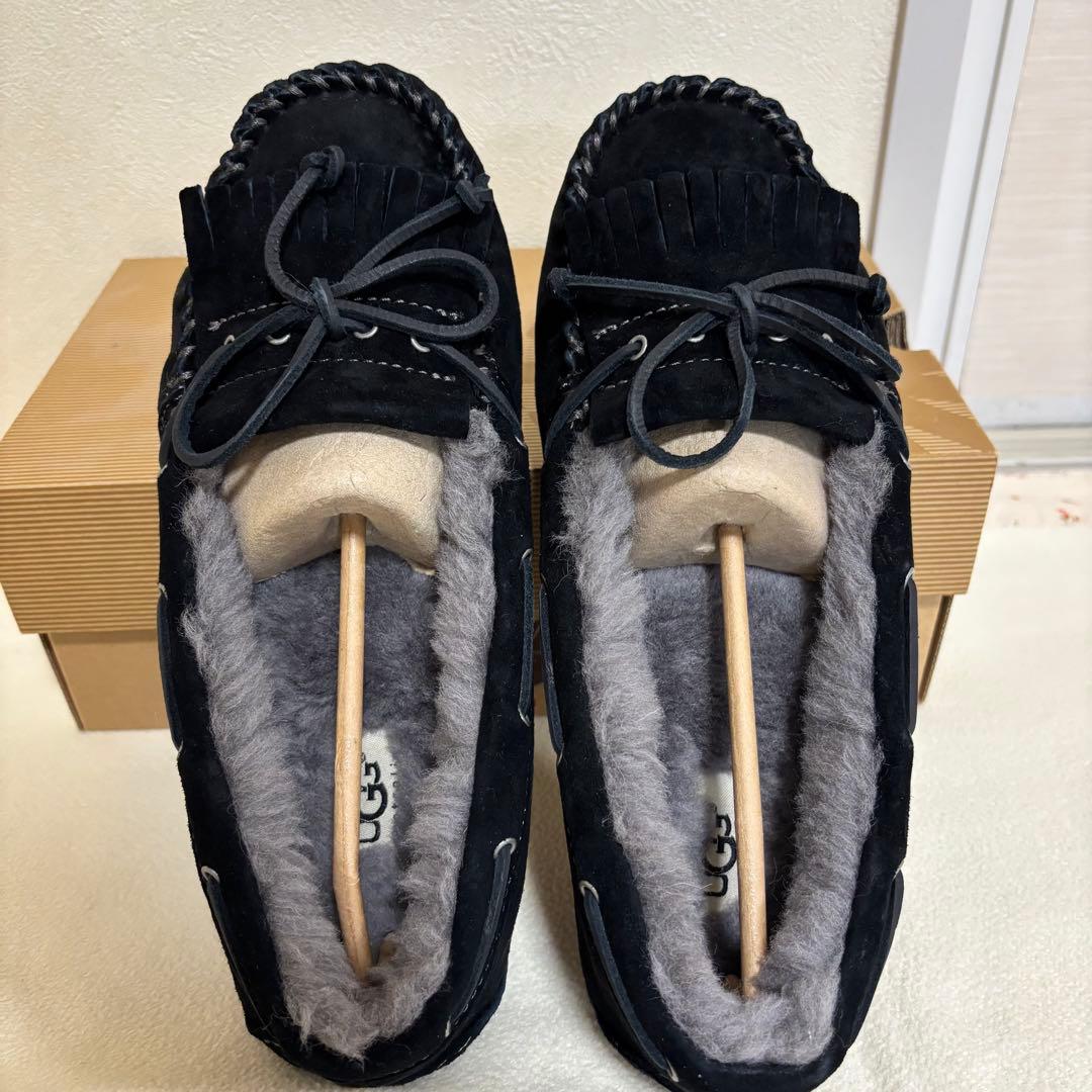 新品 UGG アグ ムートン モカシン マンディ ブラック 25